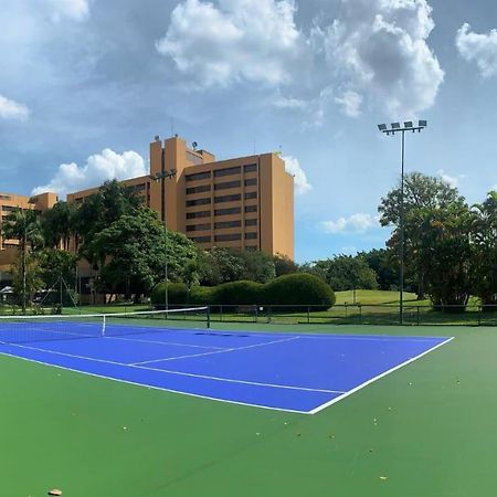 Hotel Transamerica 상파울루 외부 사진 Tennis Courts
