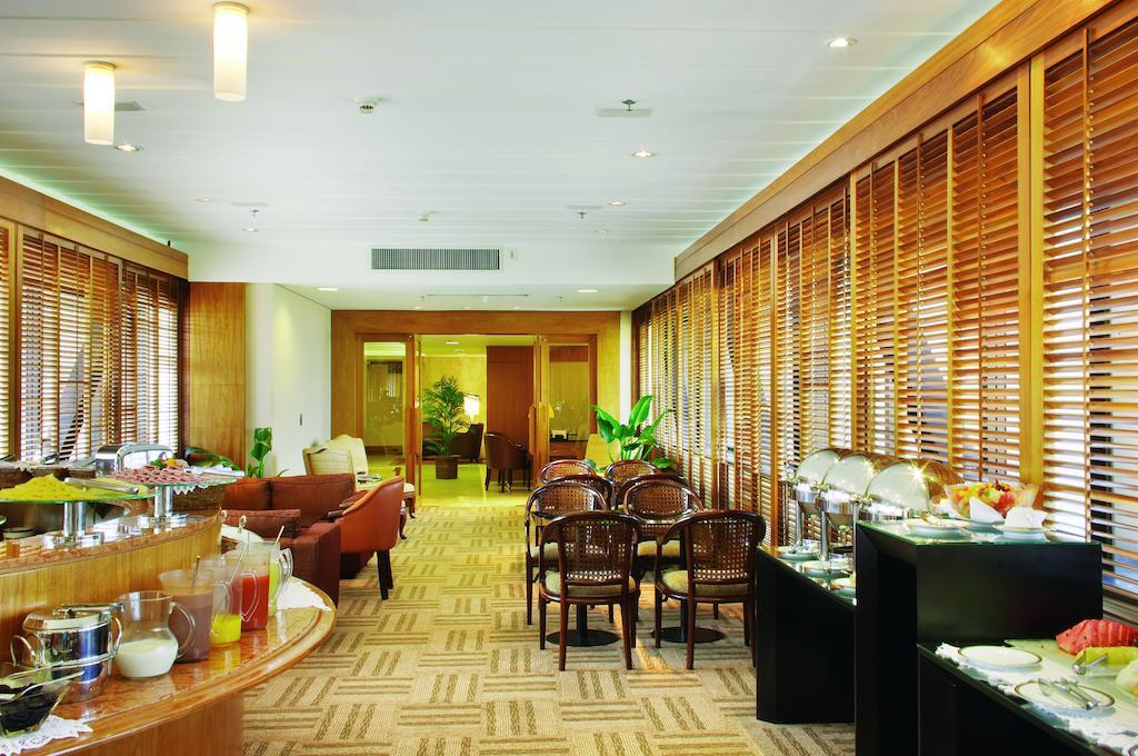 Hotel Transamerica 상파울루 외부 사진 The lounge at the airport