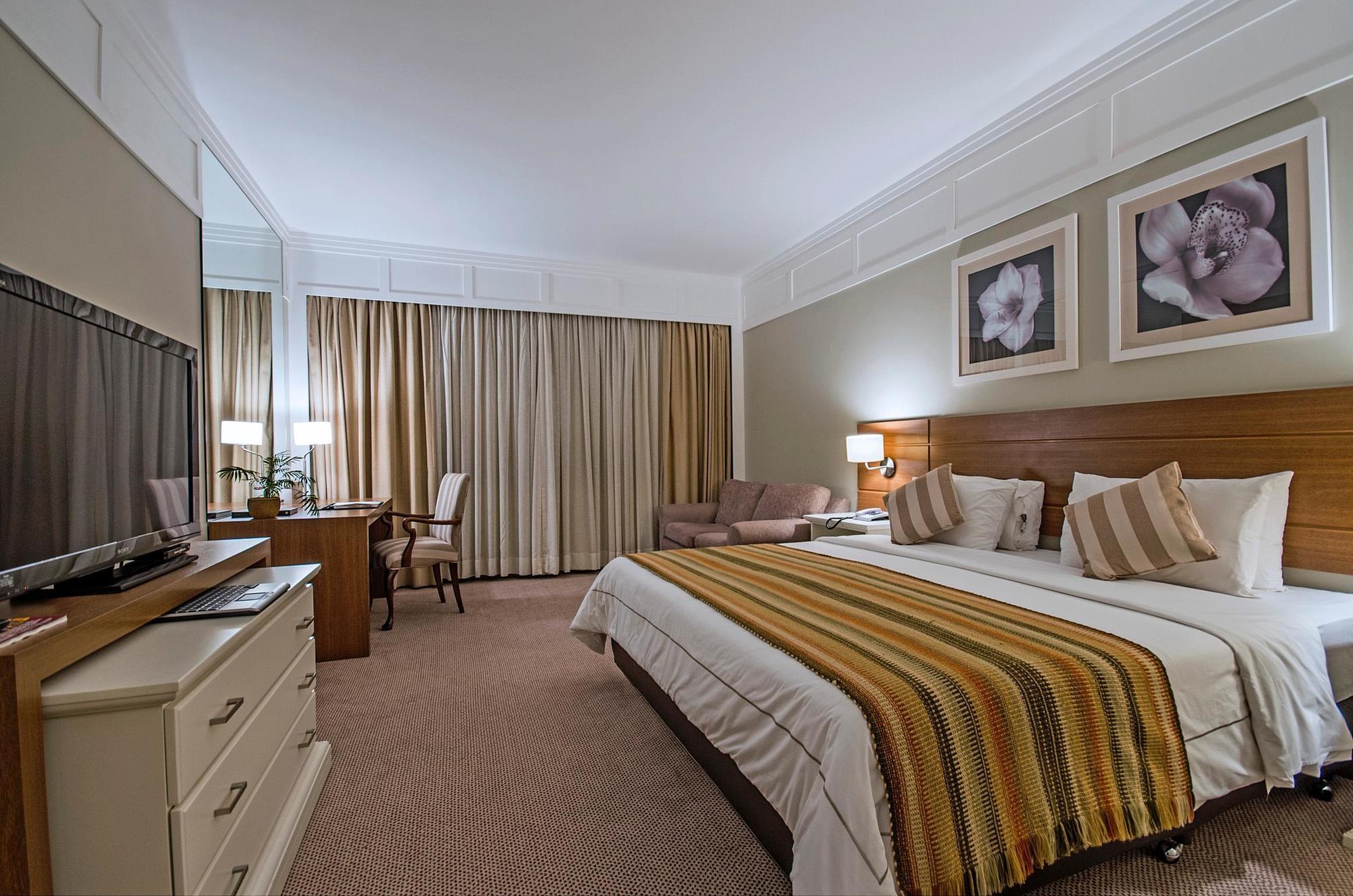 Hotel Transamerica 상파울루 외부 사진 A room at the hotel